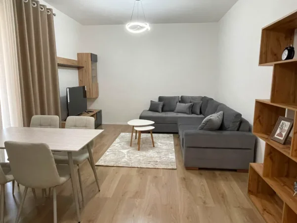 Tirane, jepet me qera apartament 1+1 Kati 2, 67 m² 450 € (Paskuqan)