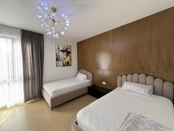 Tirane, jepet me qera apartament 2+1 Kati 4, 116 m² 620 € (Rezidenca City View, Shkoze)