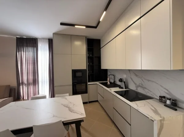Tirane, jepet me qera apartament 2+1 Kati 4, 116 m² 620 € (Rezidenca City View, Shkoze)