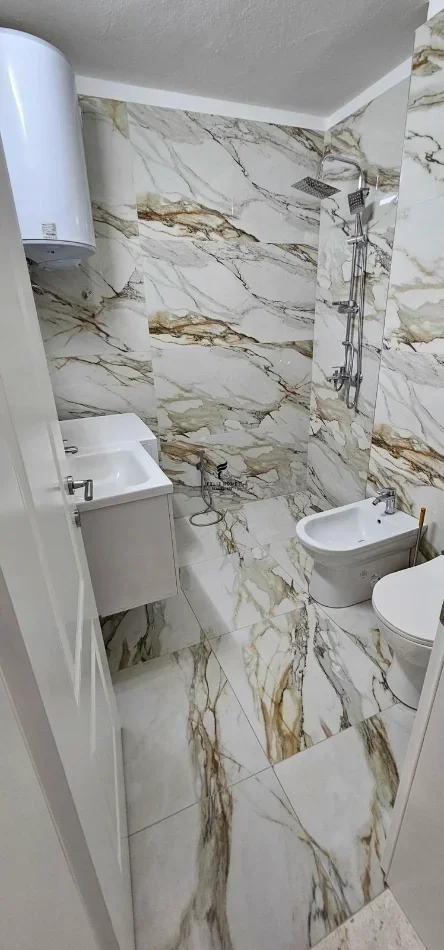 Tirane, jepet me qera apartament 1+1 Kati 4, 60 m² 500 € (RRUGA ELBASANIT)