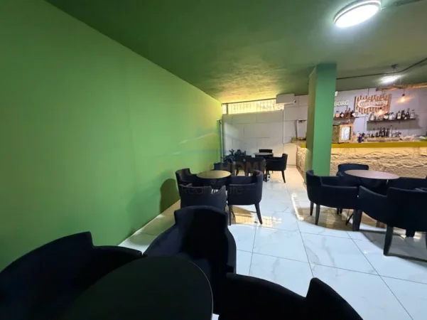Tirane, jepet me qera ambjent biznesi Kati 0, 120 m² 700 € (RRUGA RRAPO HEKALI)