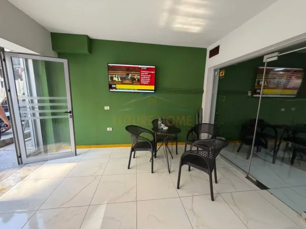 Tirane, jepet me qera ambjent biznesi Kati 0, 120 m² 700 € (RRUGA RRAPO HEKALI)