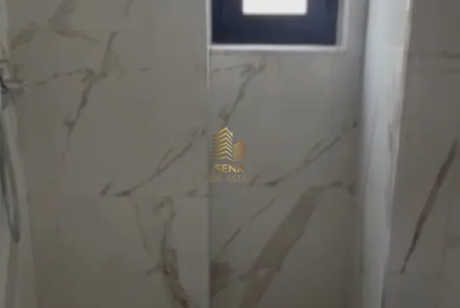 Tirane, jepet me qera apartament 2+1+Ballkon Kati 3, 105 m² 800 € (Porcelan, Kompleksi Erli)
