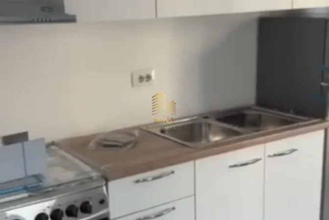 Tirane, jepet me qera apartament 2+1+Ballkon Kati 3, 105 m² 800 € (Porcelan, Kompleksi Erli)