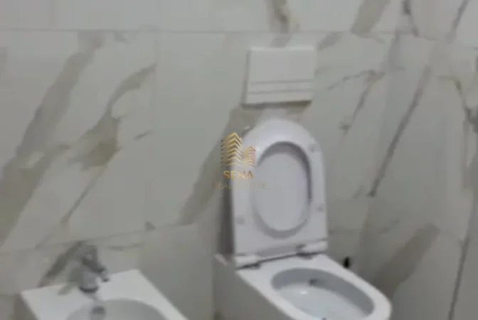 Tirane, jepet me qera apartament 2+1+Ballkon Kati 3, 105 m² 800 € (Porcelan, Kompleksi Erli)