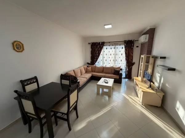 Tirane, jepet me qera apartament 2+1+Aneks+Ballkon Kati 5, 92 m² 500 € (Astir , unaza e re)