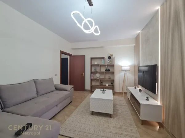 Tirane, jepet me qera apartament 1+1 Kati 2, 115 m² 600 € (Siri Kodra)