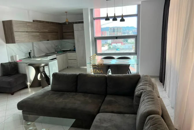 Tirane, jepet me qera apartament 2+1+Ballkon Kati 5, 108 m² 680 € (Laprake)