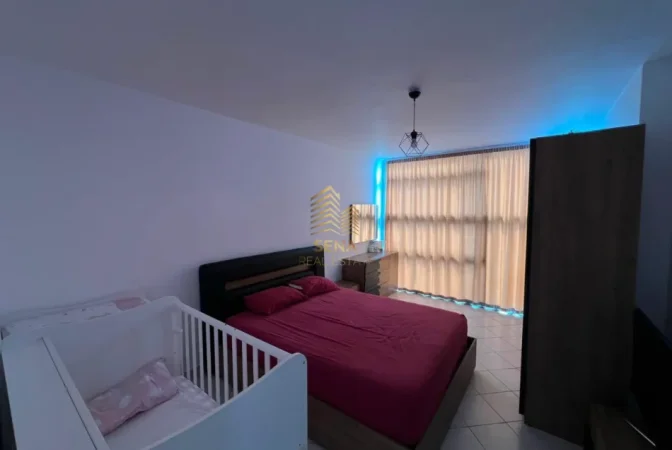Tirane, jepet me qera apartament 2+1+Ballkon Kati 5, 108 m² 680 € (Laprake)