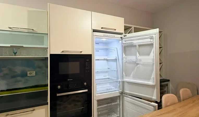 Tirane, jepet me qera apartament 2+1 Kati 5, 90 m² 490 € 