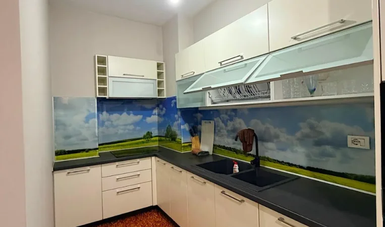 Tirane, jepet me qera apartament 2+1 Kati 5, 90 m² 490 € 