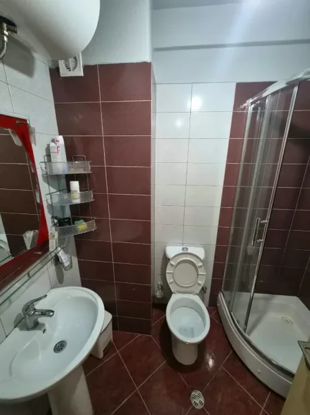 Tirane, jepet me qera apartament 2+1+Ballkon , 89 m² 500 € (Astir)