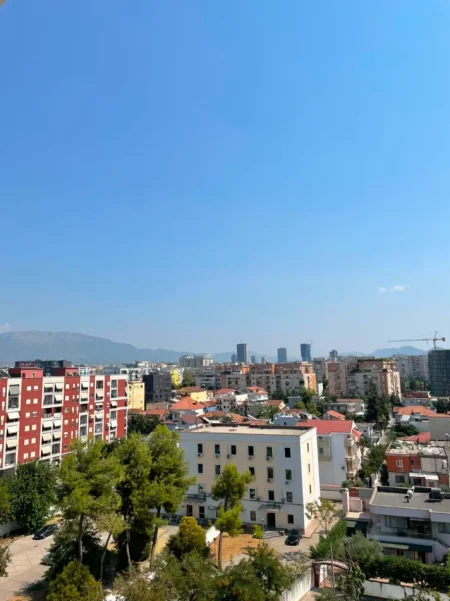 Tirane, jepet me qera apartament 1+1+Ballkon Kati 7, 65 m² 600 € (Parallel Living)