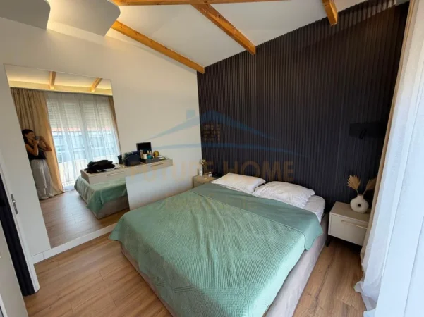 Tirane, jepet me qera apartament 1+1 Kati 7, 65 m² 550 € (Unaza e Re)