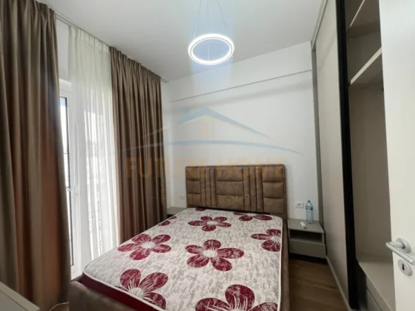 Tirane, jepet me qera apartament 1+1 Kati 3, 55 m² 400 € (FRESK , Residenca OXA)
