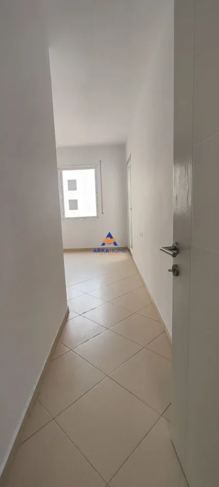 Tirane, jepet me qera apartament 2+1+Ballkon Kati 2, 85 m² 432 € 