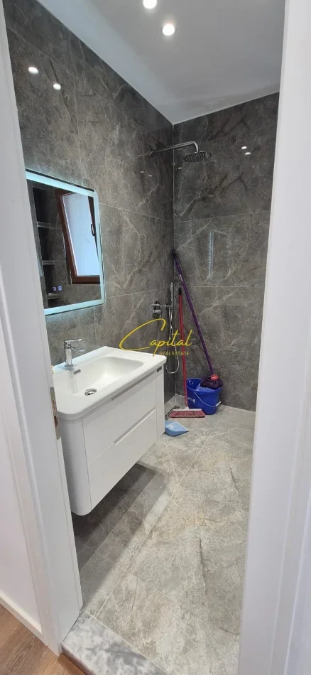 Tirane, jepet me qera apartament 1+1 Kati 5, 56 m² 143.000 € (STC I FUNDIT I TIRANES SE RE)