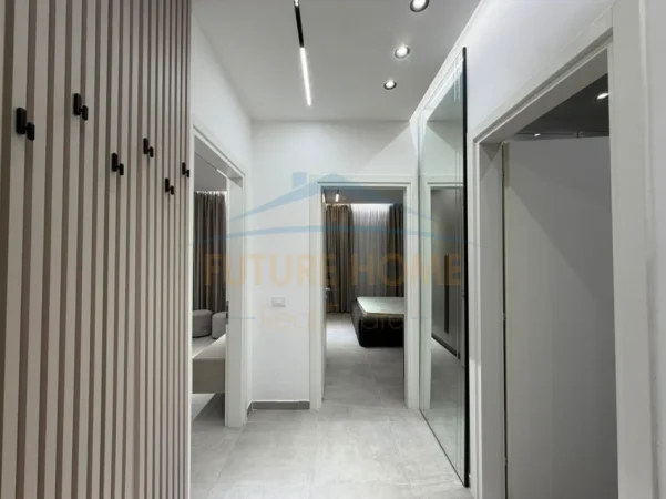 Tirane, jepet me qera apartament 1+1 Kati 3, 65 m² 600 € (UNAZA E RE)