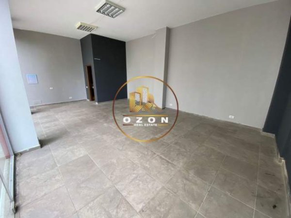 Tirane, jepet me qera ambjent biznesi Kati 1, 50 m² 400 Euro (Ndre Mjeda)