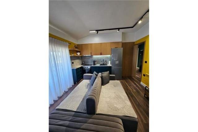 Pogradec, shitet apartament 2+1 59 m² 99.000 Euro (Rruga Sul Starovari)