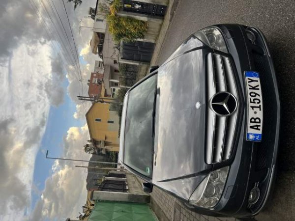 Tirane, shes makine Mercedes-Benz Benz C Class 2009 Viti 2009, 9.500