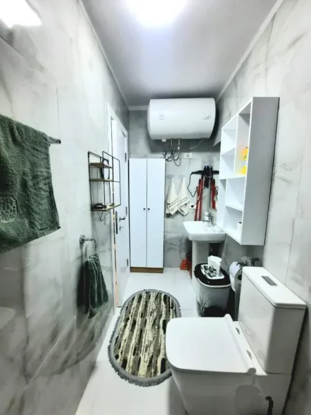 Tirane, jepet me qera garsonier 1+1 Kati 1, 40 m² 420 Euro (Ne Ali Dem)