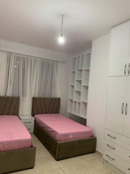 Tirane, jepet me qera apartament Kati 7, 88 m² 45.000 Leke