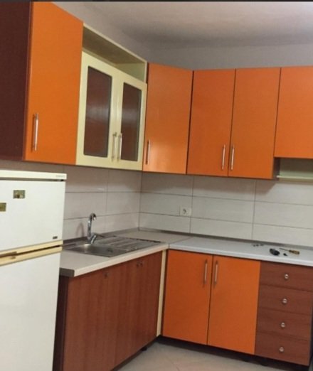 Tirane, jepet me qera Vile 1+1 Kati 1, 70 m² 30.000 Leke (Pran Fushes Aviacionit)