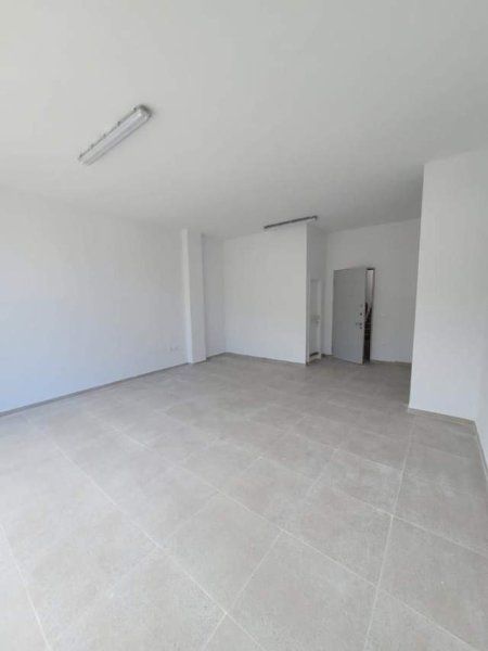 Tirane, shitet Kati 2, 55 m² 71.000 Euro (rruga Misto Mame)