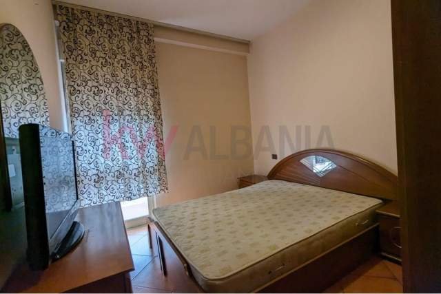 Tirane, jepet me qera apartament Kati 4, 66 m² 370 Euro (don bosko)