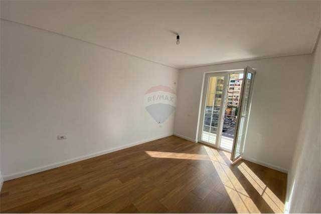 Tirane, shitet apartament 2+1 Kati 3, 67 m² 139.000 Euro (inxhin)