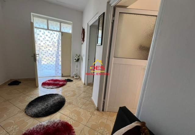 Vlore, shitet shtepi 2+1+BLK Kati 0, 420 m² 120.000 Euro (Rruga Sazani,Vlore)