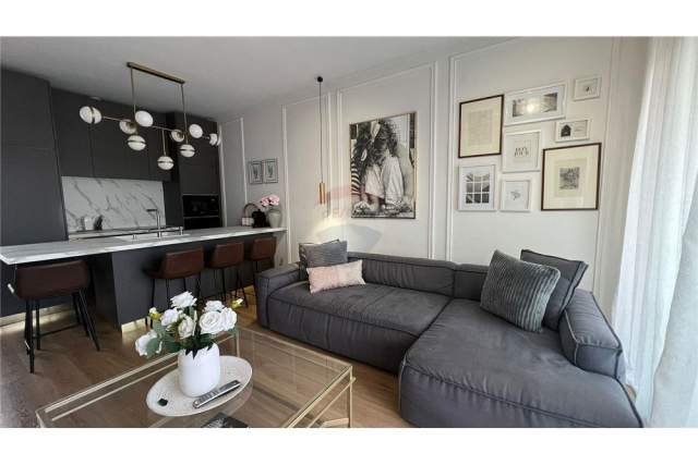Tirane, shes apartament 1+1+BLK Kati 9, 66.7 m² 130.000 Euro