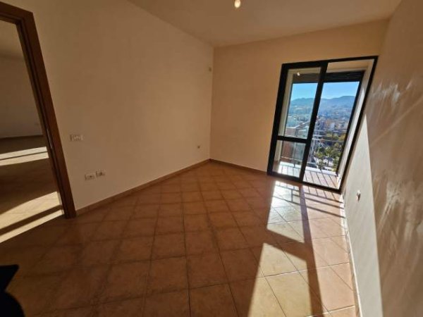 Tirane, shitet apartament 2+1+BLK Kati 12, 80 m² 142.000 Euro (Rruga e Kavajes)