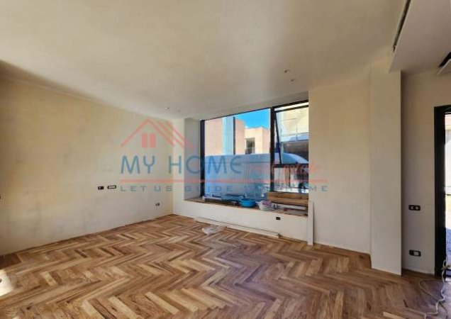 Tirane, shitet Vile Kati 2, 313 m² 480.000 Euro (Farke e Vogel)