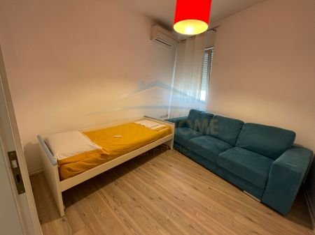 Tirane, jepet me qera apartament 2+1+BLK Kati 6, 80 m² 650 Euro (Rruga e Kavajes)