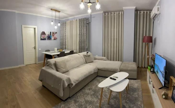 Tirane, jepet me qera apartament 2+1 Kati 5, 90 m² 850 € (KOMUNA E PARISIT)