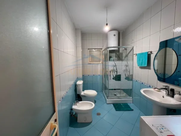Tirane, jepet me qera apartament 2+1 Kati 3, 101 m² 700 € (LIQENI I THATE)