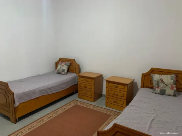 Tirane, jepet me qera Vile 1+1 Kati 1, 50 m² 500 € (Laprake)