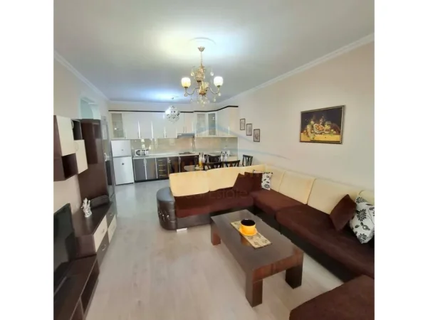Tirane, shitet apartament 2+1 Kati 3, 107 m² 165.000 € (Unaza e Re)