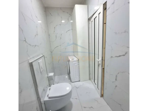 Tirane, shitet apartament 2+1 Kati 3, 107 m² 165.000 € (Unaza e Re)