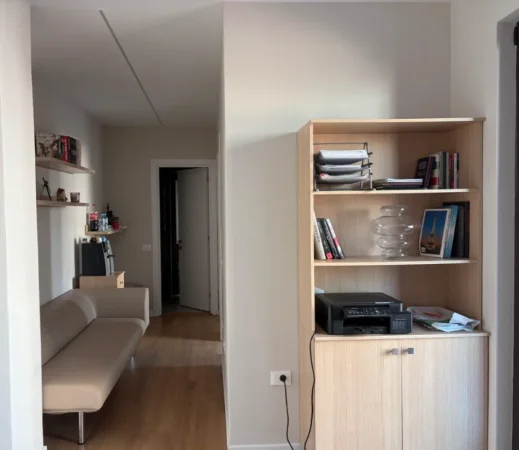 Tirane, jepet me qera zyre Kati 2, 60 m² 700 € (MYSLYM SHYRI)