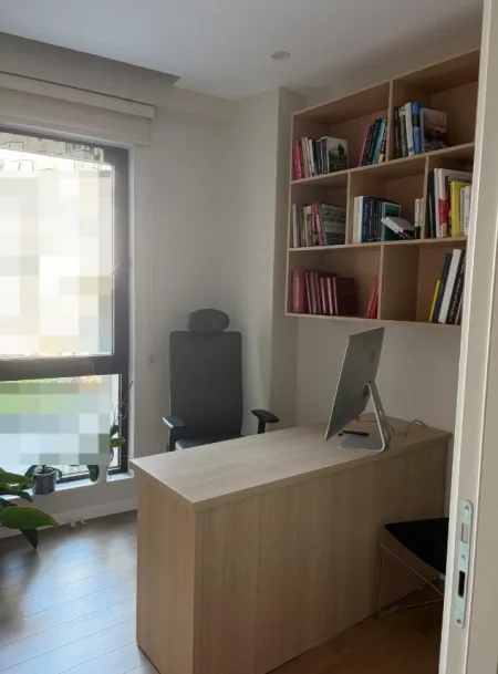 Tirane, jepet me qera zyre Kati 2, 60 m² 700 € (MYSLYM SHYRI)