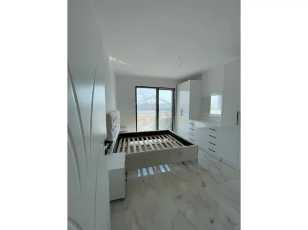 Tirane, jepet me qera apartament 1+1 Kati 7, 64 m² 600 € (DON BOSKO , PARALEL LIVING)