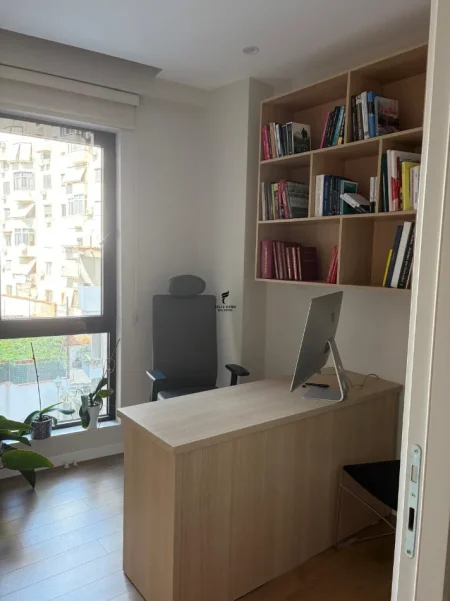 Tirane, jepet me qera zyre Kati 2, 60 m² 700 € (MYSLYM SHYRI)