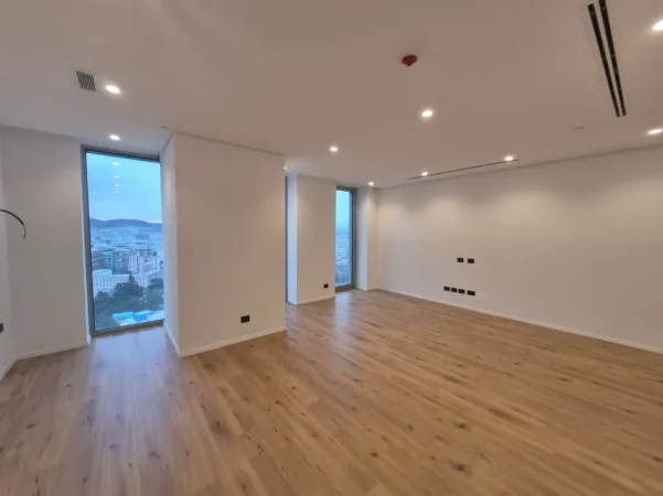 Tirane, jepet me qera zyre Kati 20, 147 m² 3.000 € (Downtown One)
