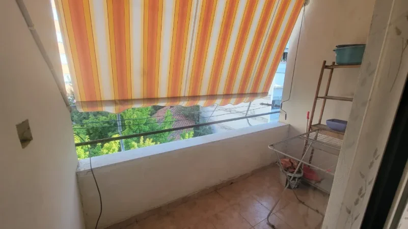 Tirane, jepet me qera apartament 1+1 Kati 4, 80 m² 600 € (Sheshi Willson, prane Bllokut)