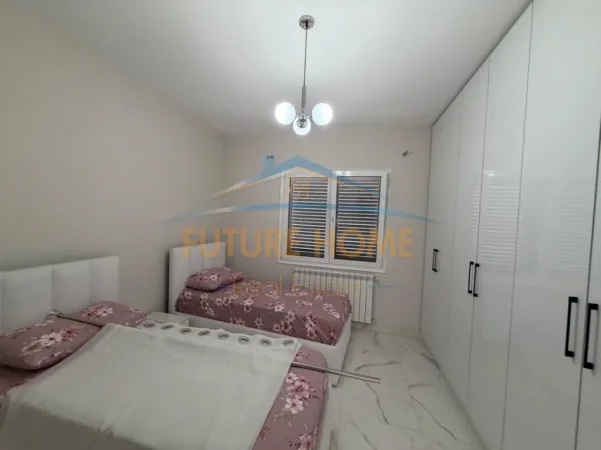 Tirane, jepet me qera Vile 2+1 Kati 0, 220 m² 650 € (sauk)