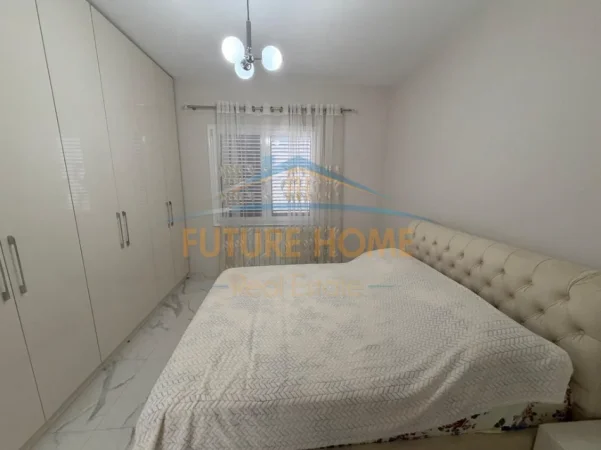 Tirane, jepet me qera Vile 2+1 Kati 0, 220 m² 650 € (sauk)