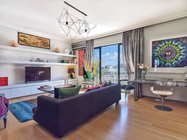 Tirane, shitet apartament 4+1+Aneks+Ballkon Kati 0, 370 m² 630.000 € (PAZARI I RI)